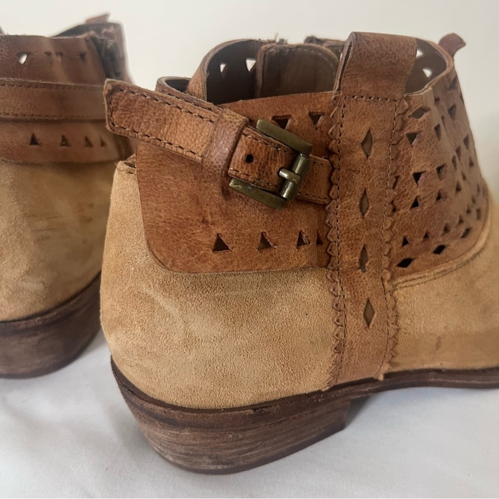Women’s‎ Bohetto Terra Cotta Suede/Leather Buckled Pointed Toe Ankle Boots Sz 37 - Picture 5 of 9